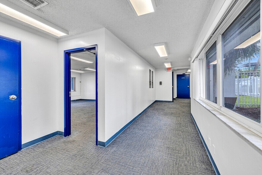 More Photos Of , Fort Lauderdale Office For Sale