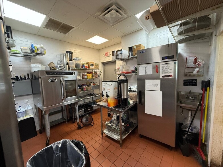 More Photos Of 178 NE 29th St, Miami General Retail For Lease