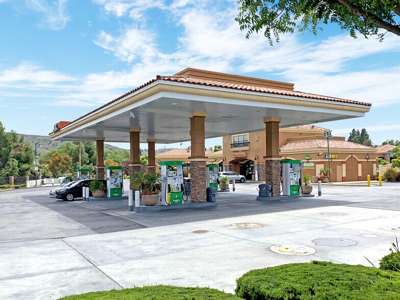 More Photos Of 6591-6599 Collins Dr, Moorpark Unknown For Lease