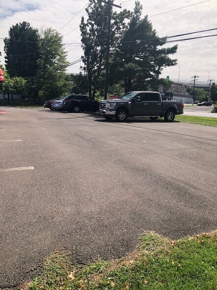 More Photos Of 1 Plumbridge Dr, Levittown Office Residential For Sale