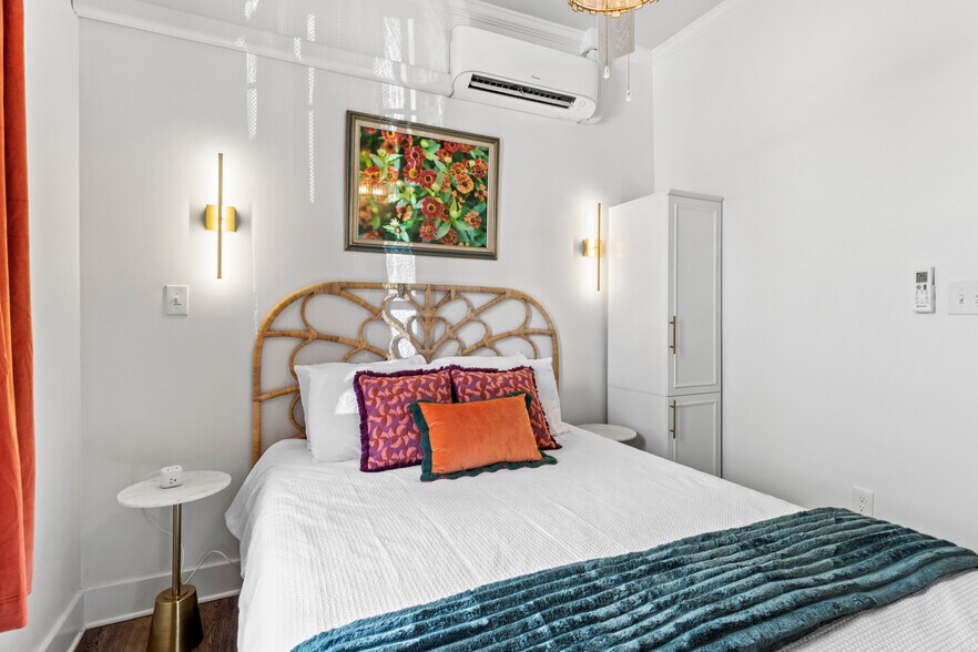 More Photos Of 782 Water St, Biloxi Office For Sale