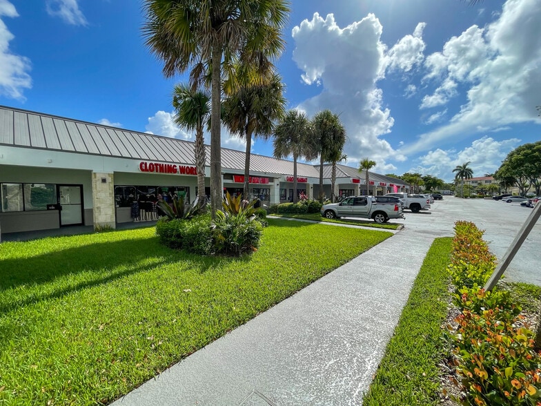 More Photos Of 2501-2565 N Dixie Hwy, Lake Worth Unknown For Lease