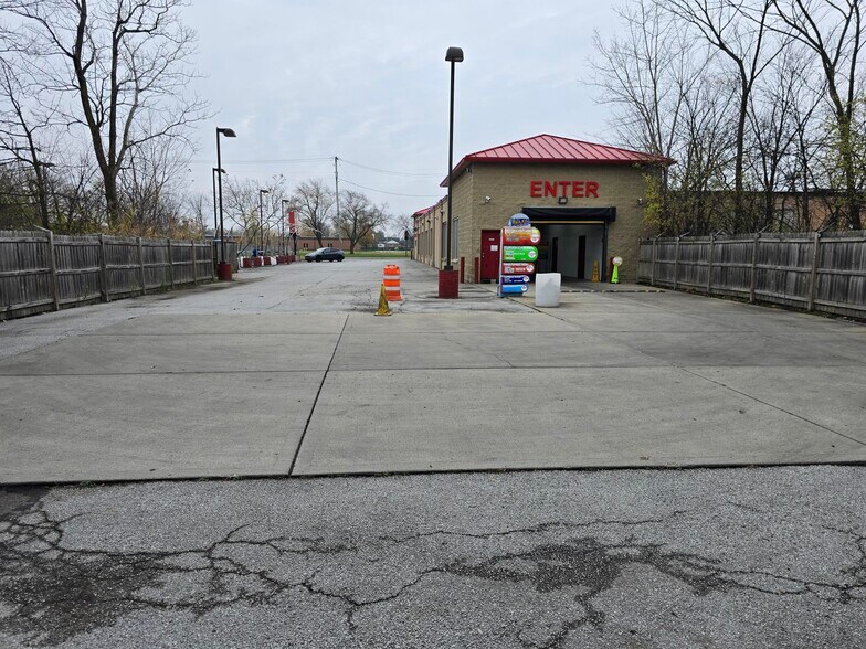 More Photos Of 340 W Sibley Blvd, Dolton Carwash For Sale