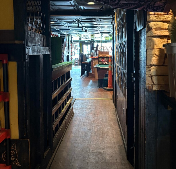 More Photos Of 1811 E Carson St, Pittsburgh Bar For Sale