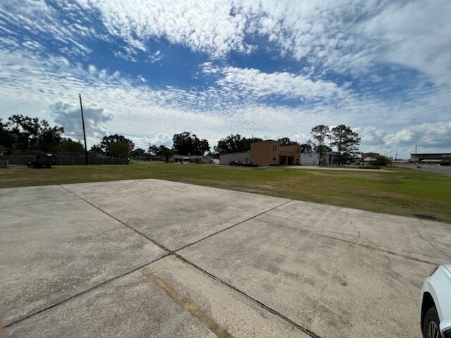 More Photos Of 3001 New Highway 51, La Place Religious Facility For Lease