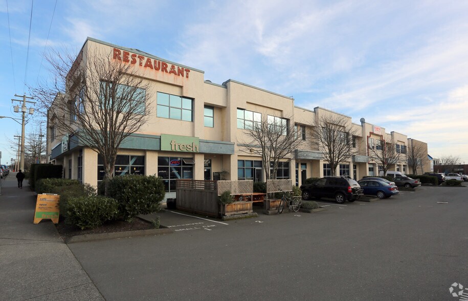 Primary Photo Of 415 Dunedin St, Victoria Storefront Retail Office For Sale