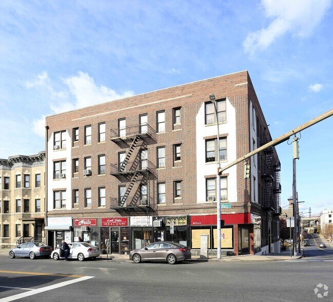 Primary Photo Of 6 Webster Ave, New Rochelle Multifamily For Sale