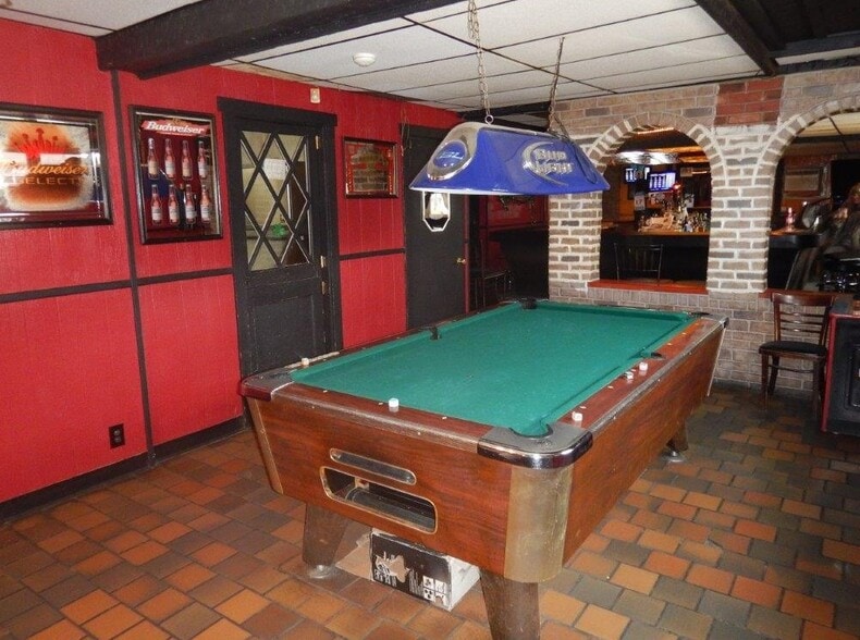 More Photos Of 354 Tiogue Ave, Coventry Restaurant For Sale
