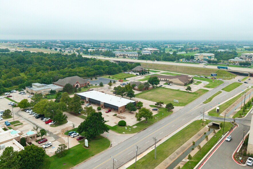 More Photos Of 4509-4513 Memorial Cir, Oklahoma City Office For Lease