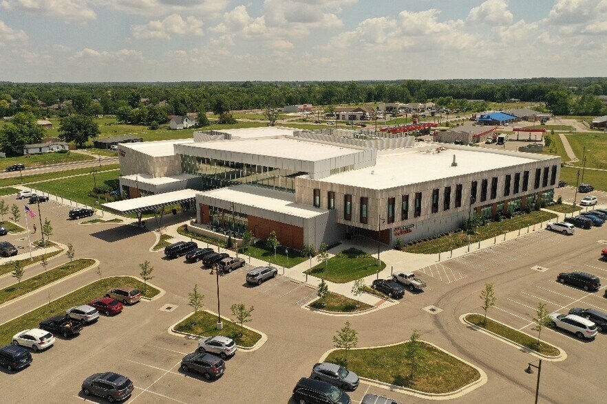 More Photos Of 4055 Roy Wilson Way, New Palestine Office For Lease