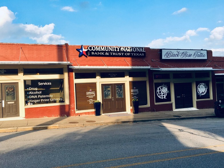 Primary Photo Of 201 E Main St, Waxahachie Office For Lease