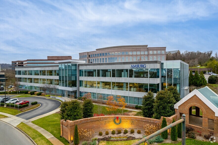 More Photos Of 1 Burton Hills Blvd, Nashville Unknown For Lease