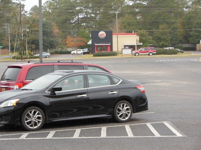 More Photos Of 1622-1699 Douglas Ave, Brewton Storefront For Lease
