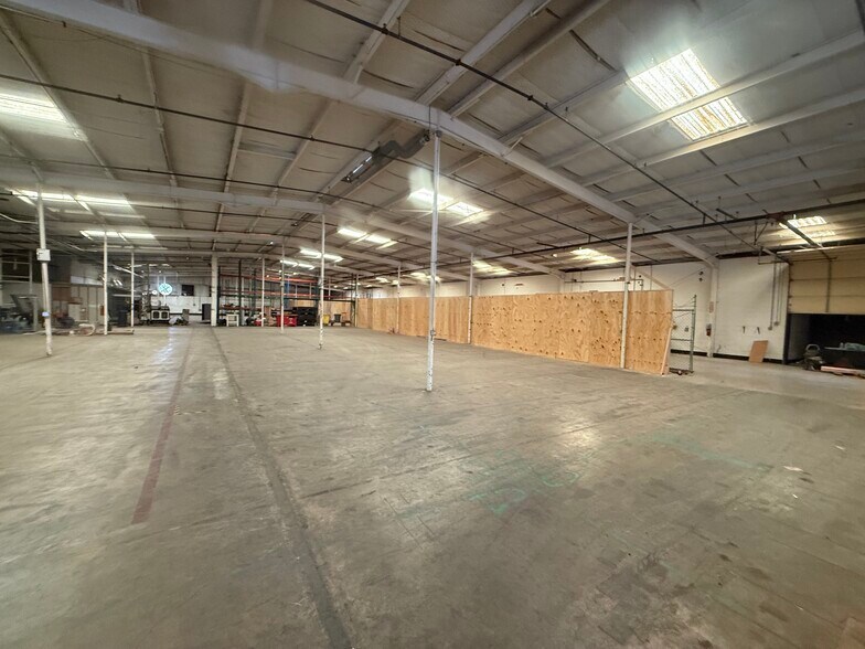 More Photos Of 911 N Frio St, San Antonio Manufacturing For Lease