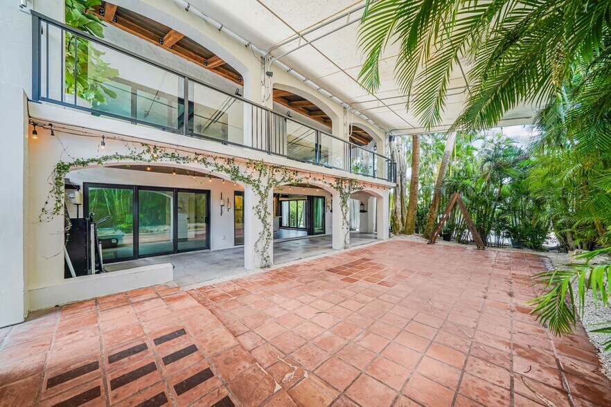 More Photos Of 512 Saint Lucie Crescent, Stuart Apartments For Sale