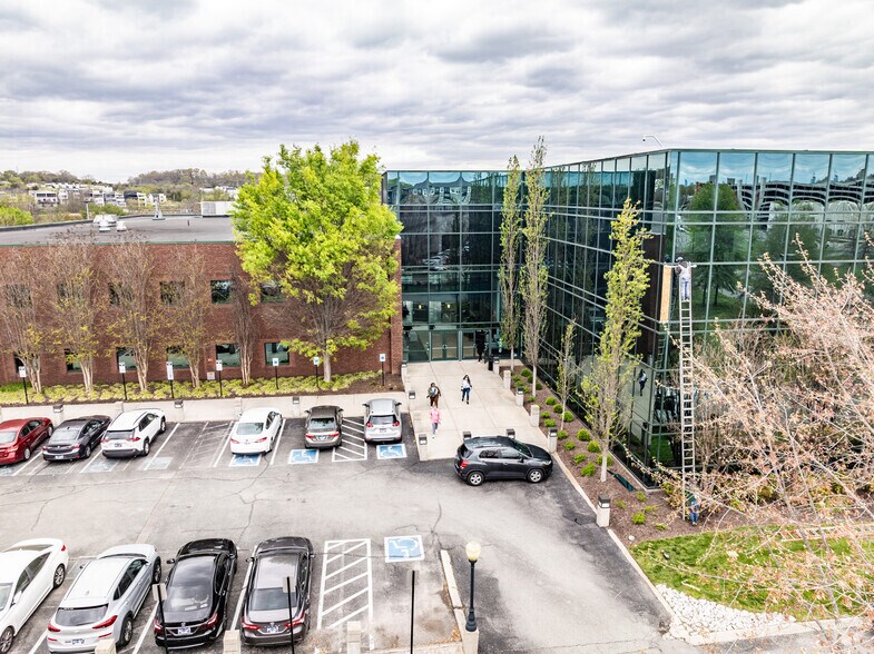 More Photos Of 501 Great Circle Rd, Nashville Office For Lease