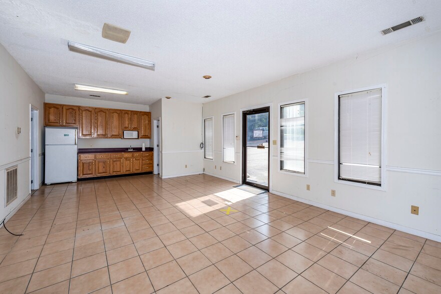 More Photos Of 120 Appalachian Ct, Talking Rock Industrial For Sale