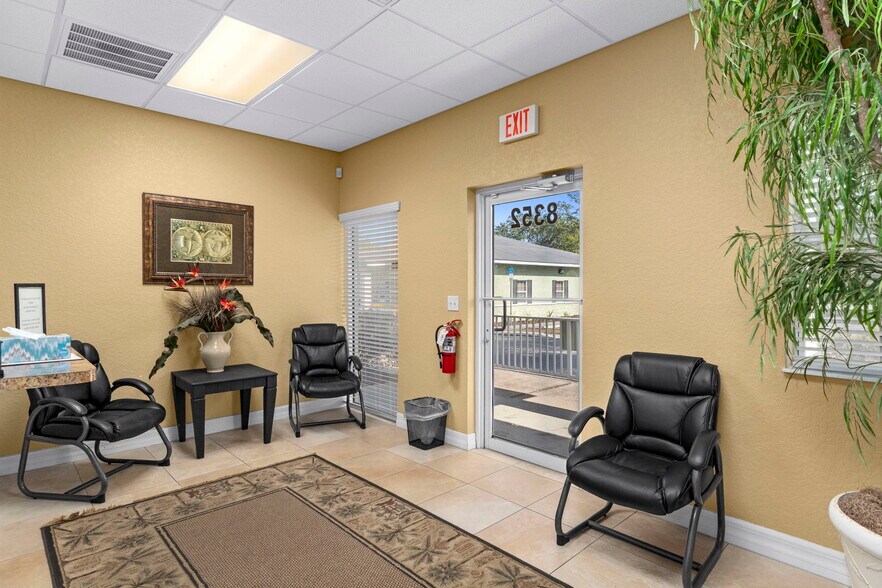 More Photos Of 8352 Forest Oaks Blvd, Spring Hill Office For Sale