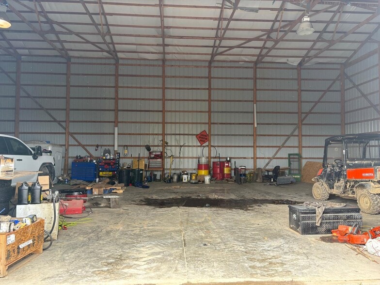 More Photos Of 1367-0 E US Highway 40, Brazil Service For Lease