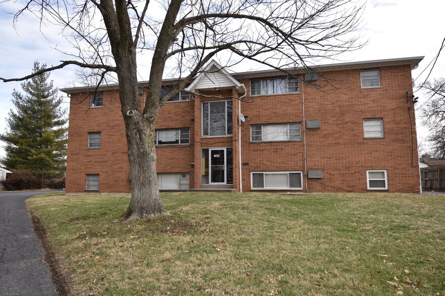 Primary Photo Of 7240 Longwood Ct, Cincinnati Apartments For Sale