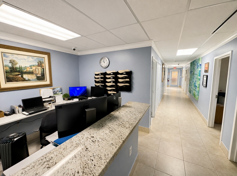 More Photos Of 171 Elden St, Herndon Medical For Sale