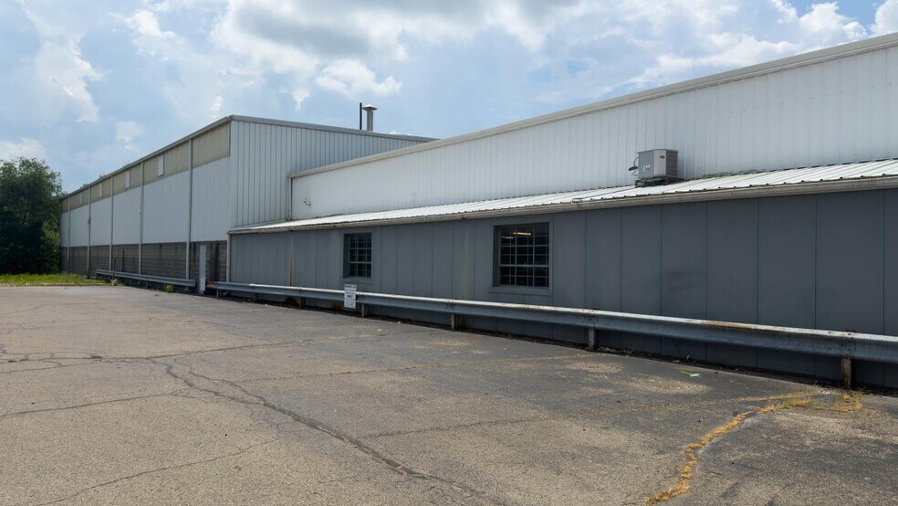 More Photos Of 700 N Eastern Ave, Connersville Industrial For Sale