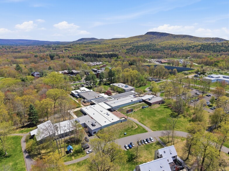 More Photos Of 893 West St, Amherst Schools For Sale