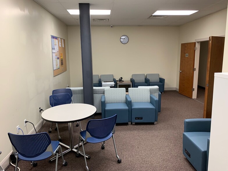 More Photos Of 1349 W 760 N, Orem Flex For Lease