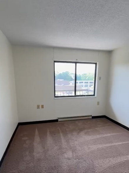 More Photos Of 710 White Pond Dr, Akron Apartments For Sale