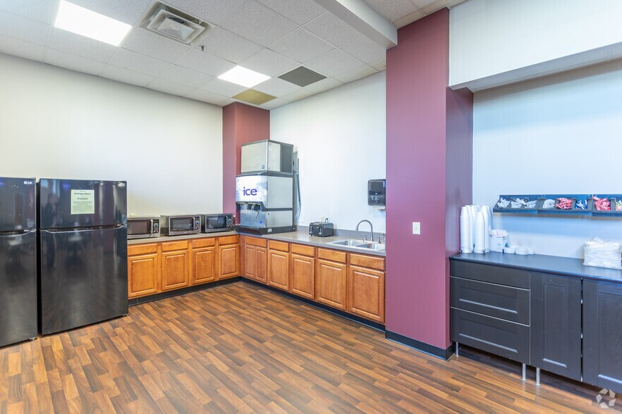 More Photos Of 1 Sheakley Way, Cincinnati Office For Lease