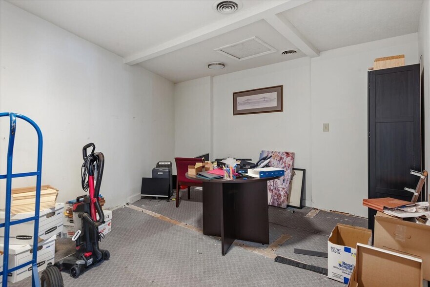 More Photos Of 2060 W Monroe St, Springfield Office For Sale
