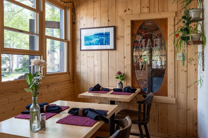 More Photos Of 129 Gothic Ave, Crested Butte Hotel For Sale