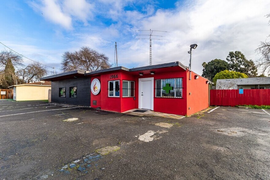 More Photos Of 1966 Broadway St, Vallejo Storefront For Sale