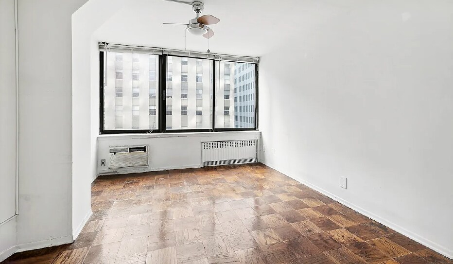 More Photos Of 160 Front St, New York Apartments For Sale