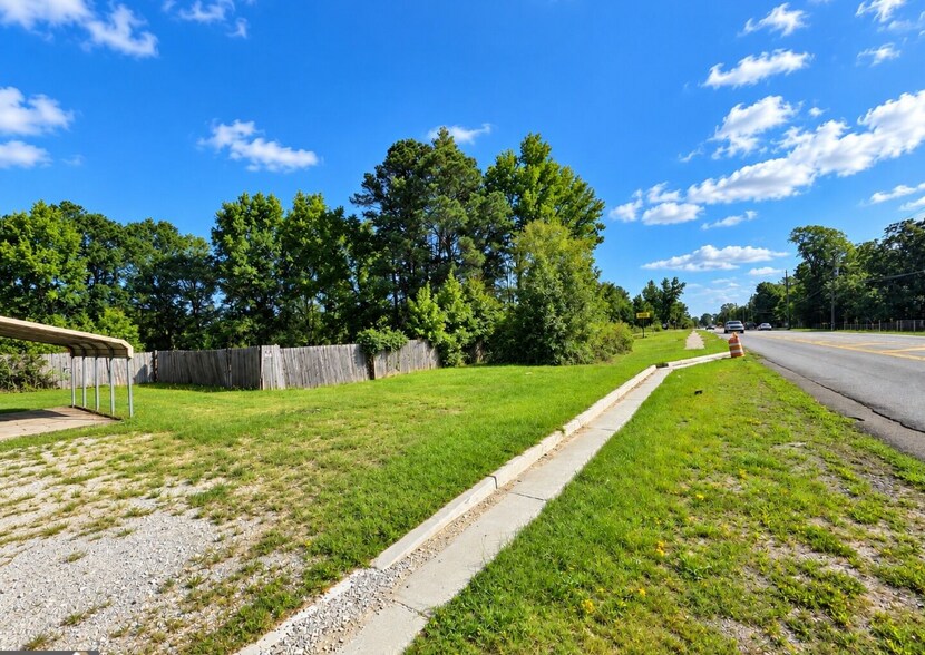 More Photos Of 13790 Veterans Memorial Hwy, Winston Office Residential For Sale