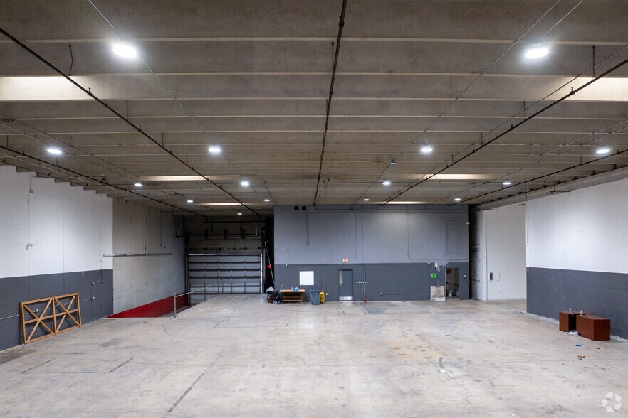 More Photos Of 5240-5260 NW 167th St, Miami Gardens Warehouse For Lease