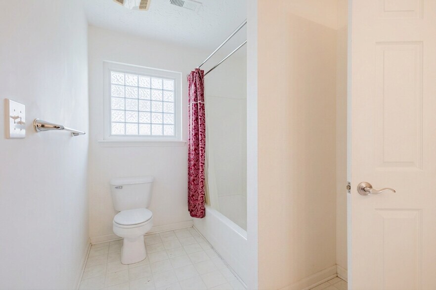 More Photos Of , Lexington Specialty For Sale