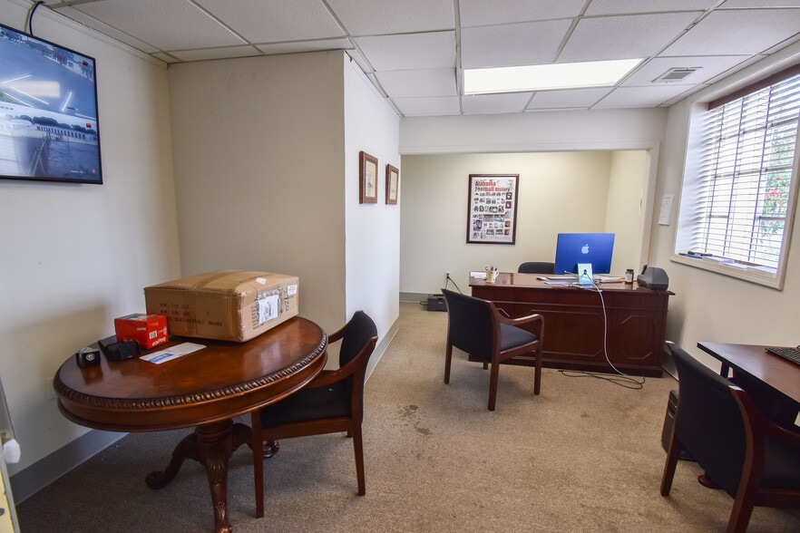 More Photos Of 912 29th Ave, Tuscaloosa Warehouse For Sale