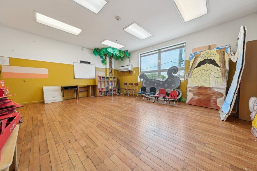 More Photos Of 351 Sand Ln, Staten Island Daycare Center For Sale