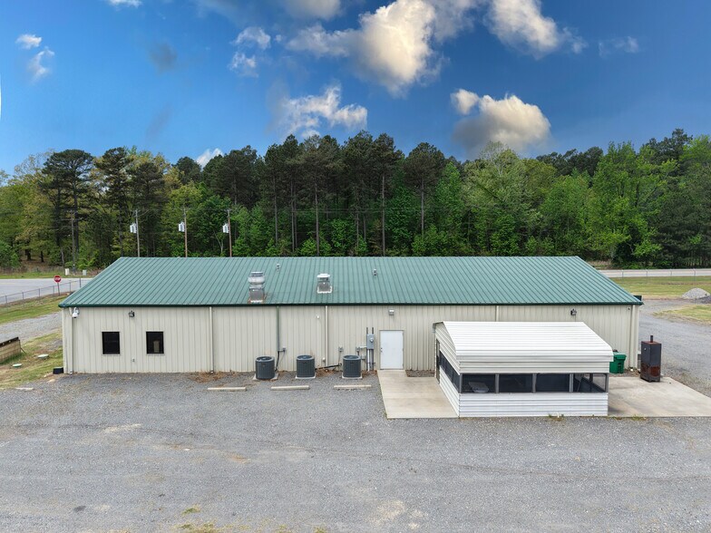 More Photos Of 3891 S Highway 365, Redfield General Retail For Sale