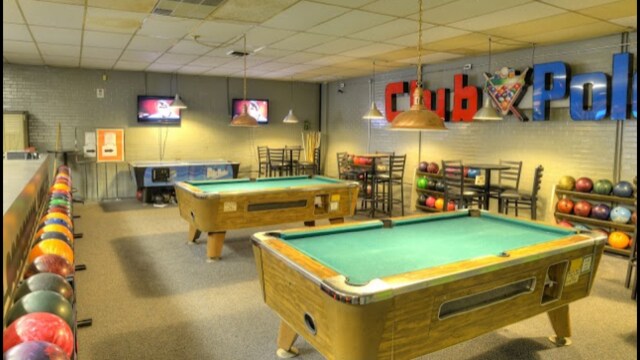 More Photos Of 3490 12 Mile Rd, Berkley General Retail For Sale