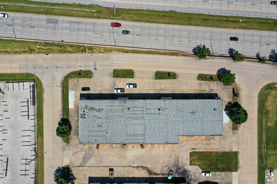 More Photos Of 1024 N Lansing Ave, Tulsa Warehouse For Lease