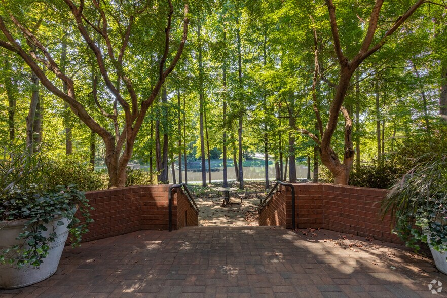 Primary Photo Of 808 Moorefield Park Dr, Richmond Unknown For Lease