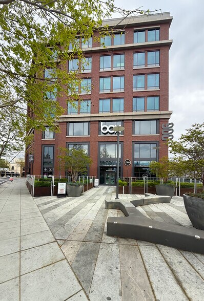 Primary Photo Of 900 Middlefield Ave, Redwood City Office For Lease