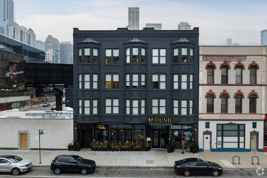 More Photos Of 613 N Wells St, Chicago Hospitality For Lease