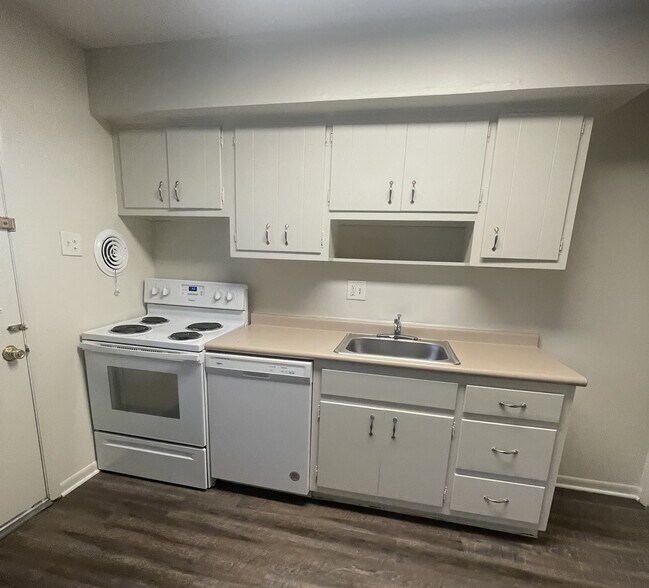 More Photos Of 305 S Warminster Rd, Hatboro Apartments For Sale