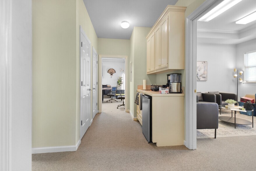 More Photos Of 38089 Post Office Rd, Prairieville Office For Lease