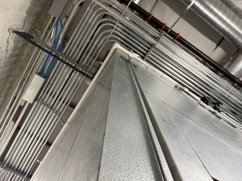 More Photos Of 1155 Harkins Rd, Salinas Warehouse For Lease