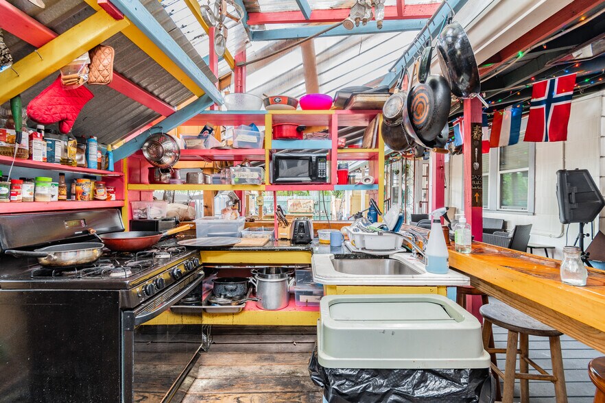 More Photos Of 3109 N Ola Ave, Tampa Hospitality For Sale