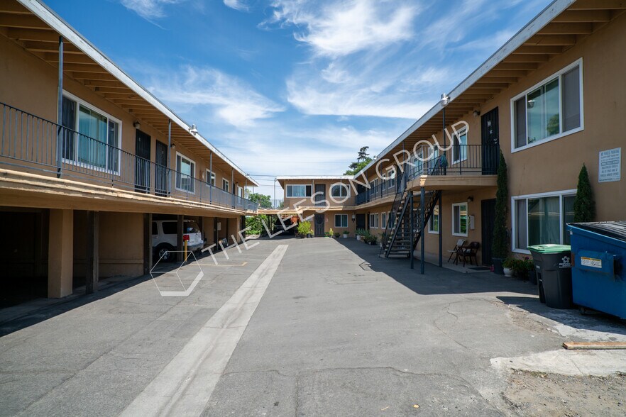 More Photos Of 1003 W Bishop St, Santa Ana Apartments For Sale